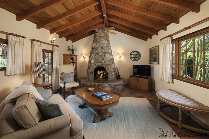 4 bedroom House For Sale: 999 Hot.. - 2
