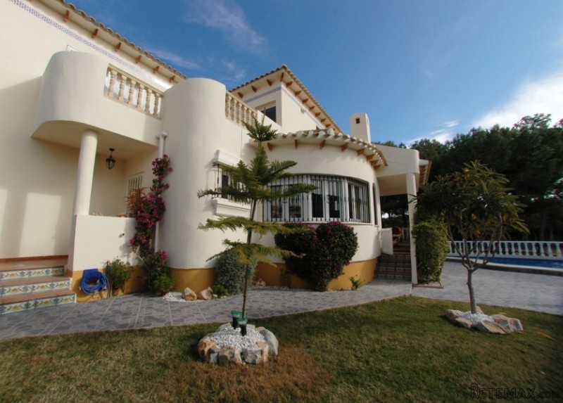 4 Bedrooms - Villa - Alicante - For Sale - 2