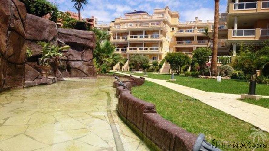 First line at the beautiful Campoamor beach, we have this..
