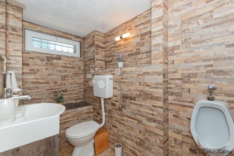 EKSKLUZIVNA VILA SA BAZENOM - 9