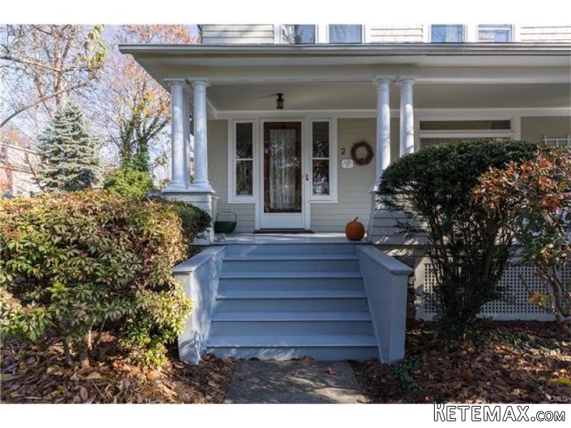 3 bedroom House For Sale: 2 HIGHLAND.. - 2