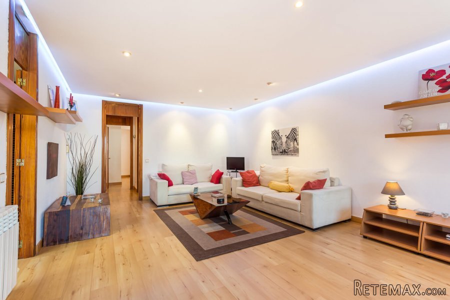 Although situated on the ground floor, this apartment..