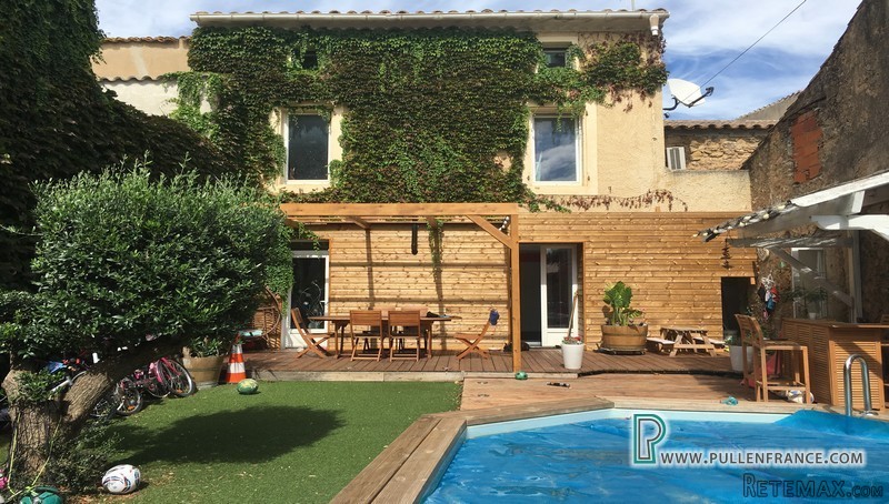 Superb 6 Bed Village House With Garden..