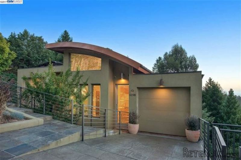 4 Bedrooms - Property - CA - For Sale