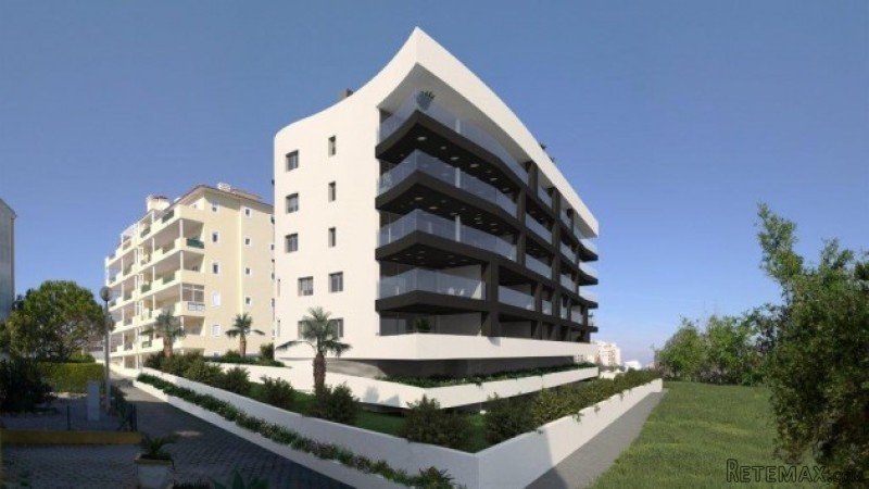 Spacious 3 Bedroom Apartment In Lagos - 2