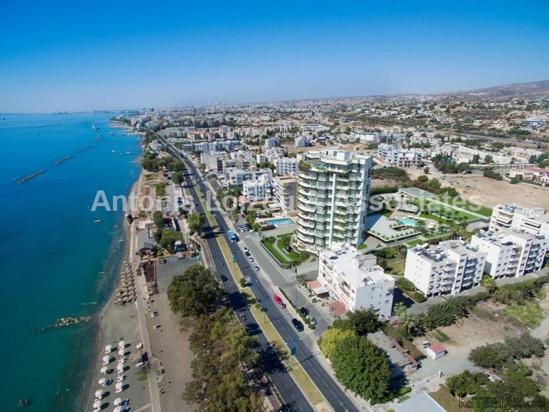 Two bedroom Seafront Apartment - 2