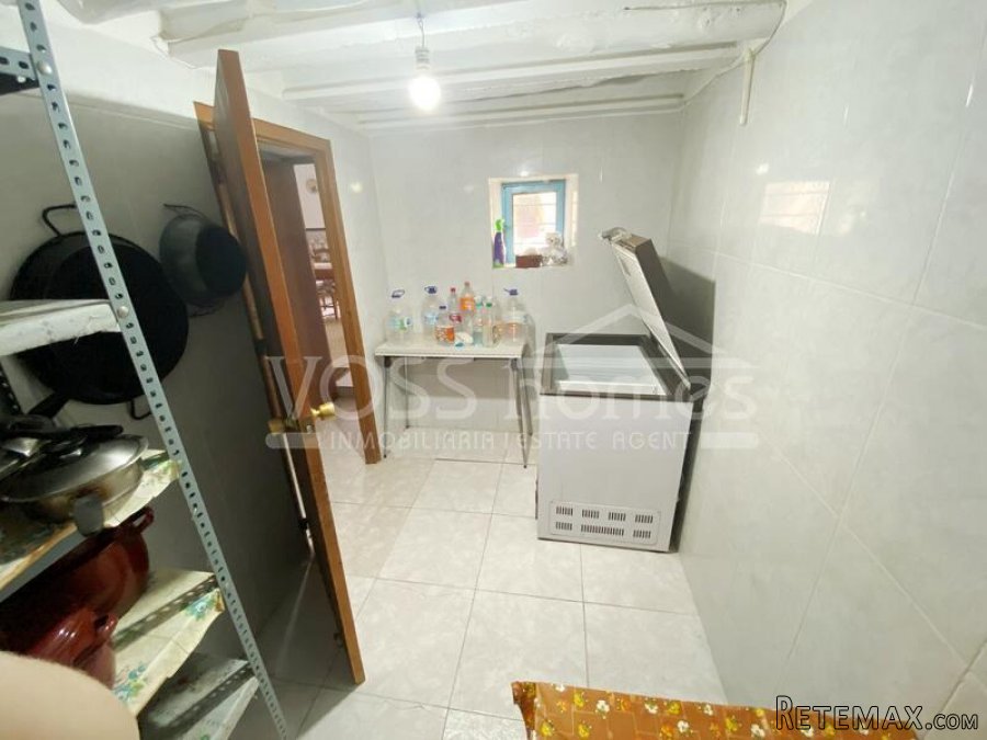 NEW LISTING TO VOSS HOMES - A lovely, traditional Spanish 5.. - 9