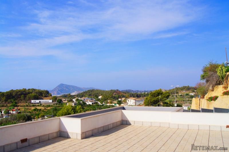 High end villa with sea views for..