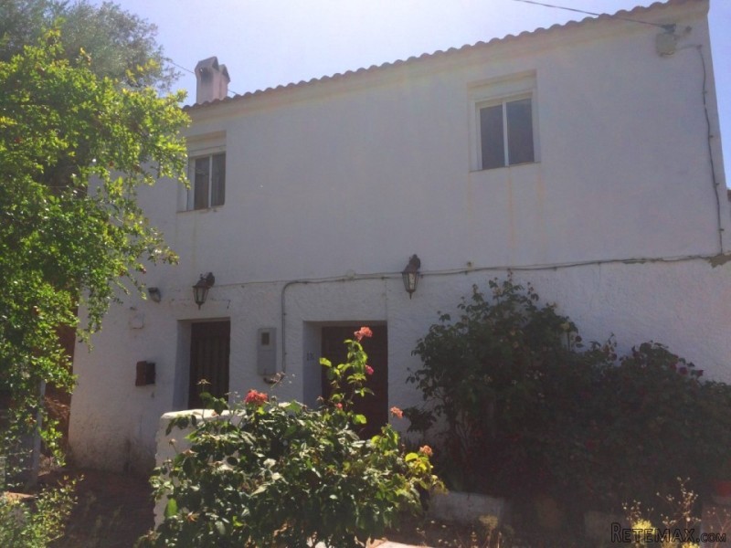 3 bedroom, 1 bathroom Finca/Country..