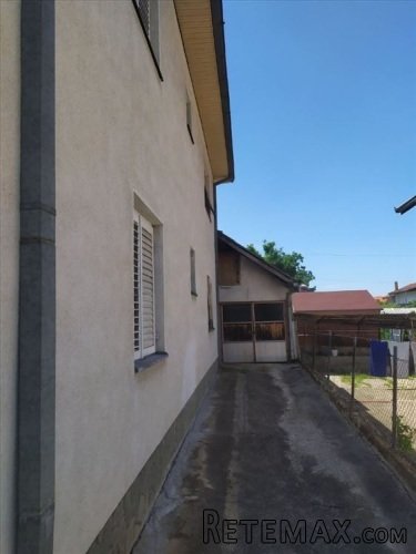 Kuca u Surdulici,180m2,6ari placa - 11