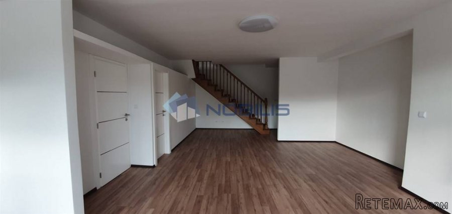 Zagreb, Mlinovi, dvoetažni stan s terasom i balkonom 156 m2 - 11