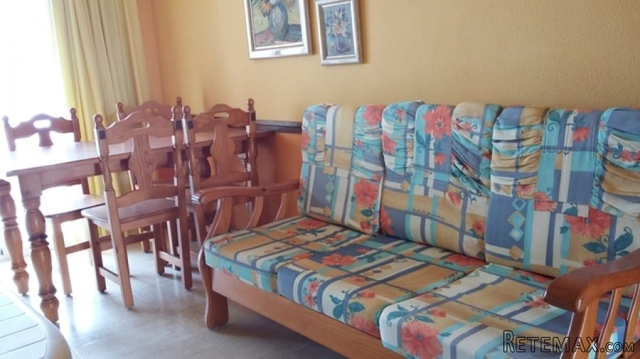Apartment on the beachfront, with a terrace overlooking.. - 2