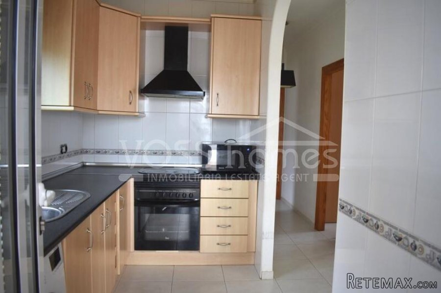 A beautifully presented, very spacious, 2 bedroom, 1.. - 14