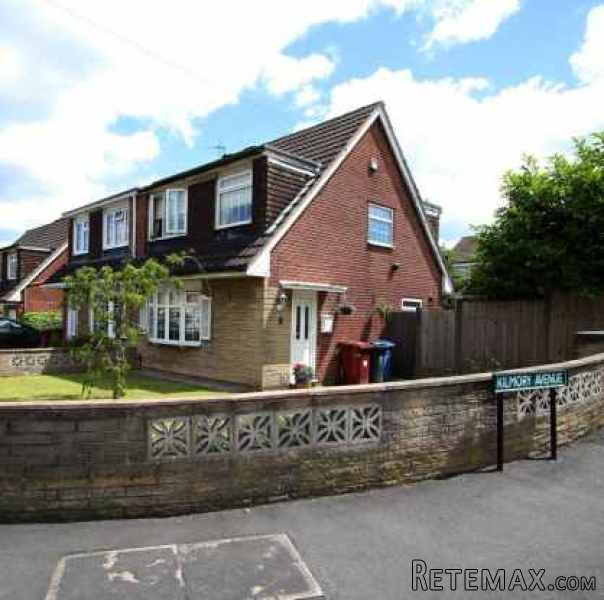 3 bedroom, Semi-detached House house..
