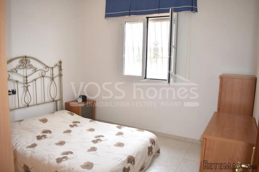 A beautifully presented, very spacious, 2 bedroom, 1.. - 15