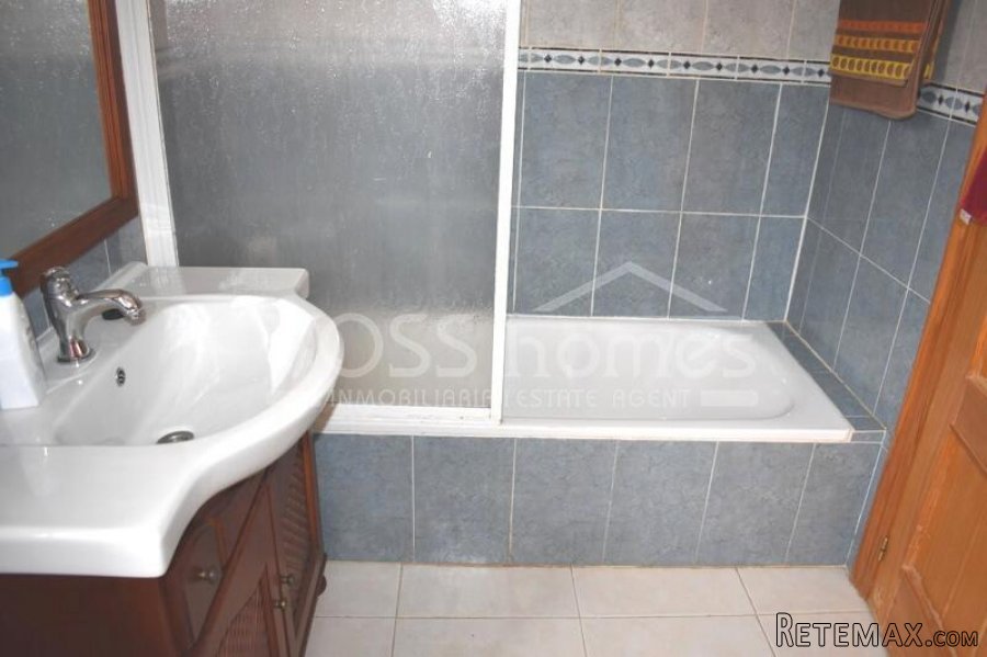 A beautifully presented, very spacious, 2 bedroom, 1.. - 17