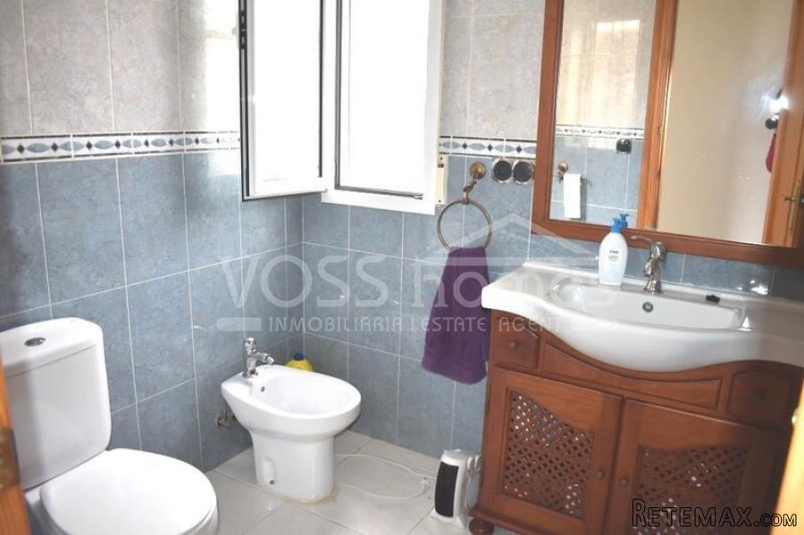 A beautifully presented, very spacious, 2 bedroom, 1.. - 18