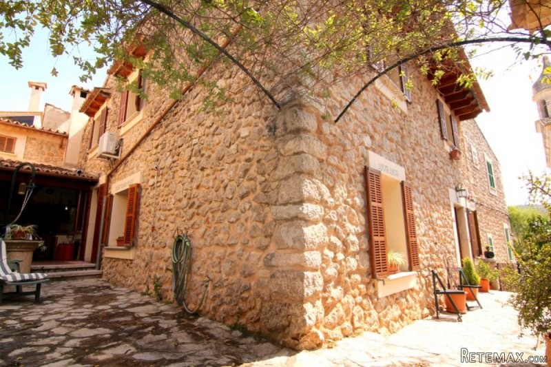 Charming townhouse in Mancor de la Vall