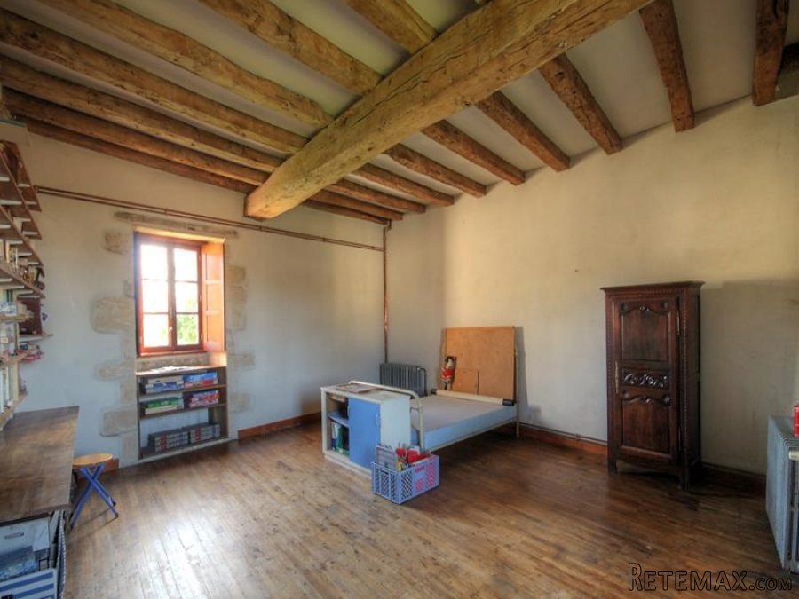 Lusseray (79) - Detached ancient priory (C14th) with 2 bedrooms.. - 9