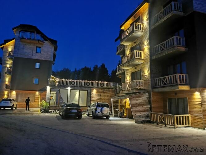 Prodajem kucu i apartman u sklopu kompleksa Chalet - 20