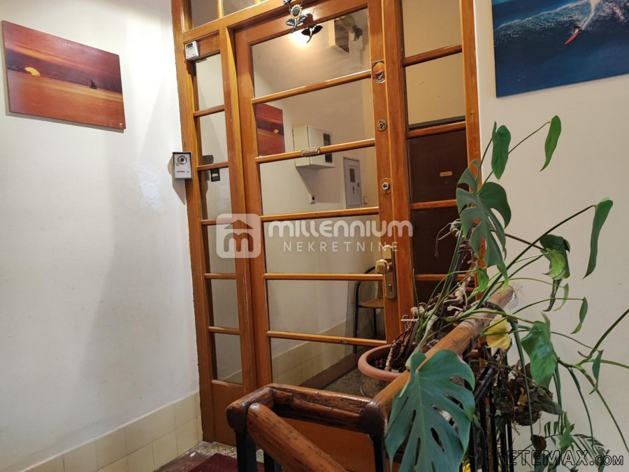 Rijeka, Bulevard, 156m2, etaža vile s garažom - 2