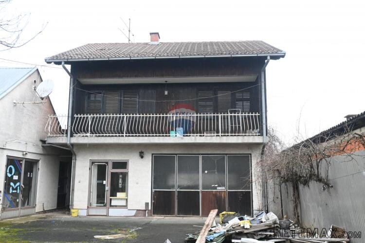 Garešnica, centar - više nekretnina na jednoj parceli-stambe - 3
