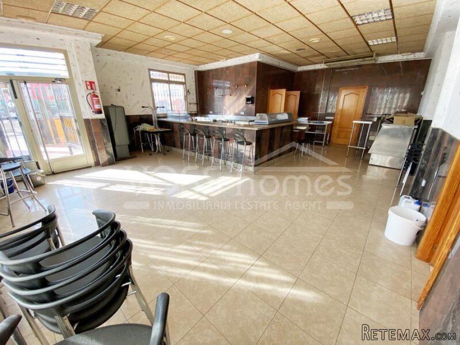 NEW LISTING TO VOSS HOMES - Great business opportunity !!!.. - 3