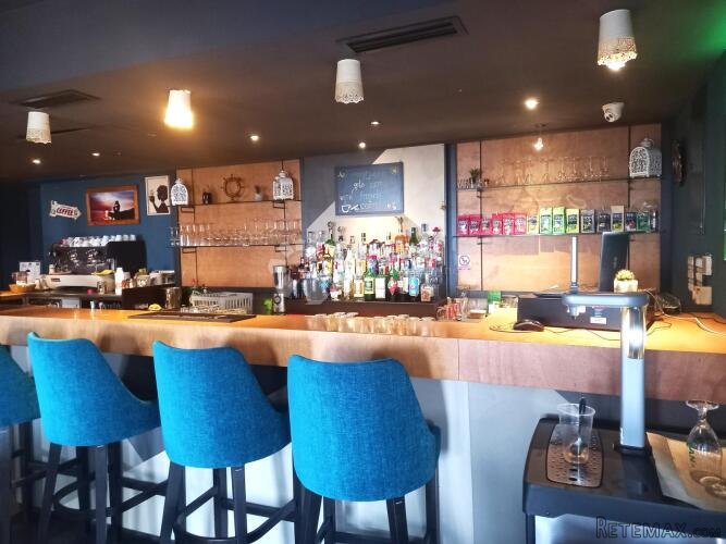Uhodan Caffe bar na odličnoj lokaciji - 3