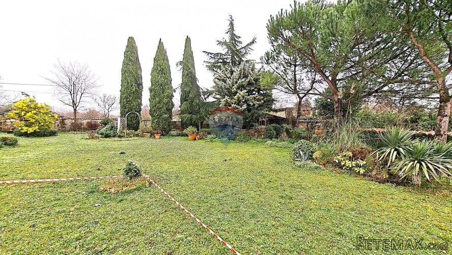 Istra, Kaštel - građevinsko zemljište