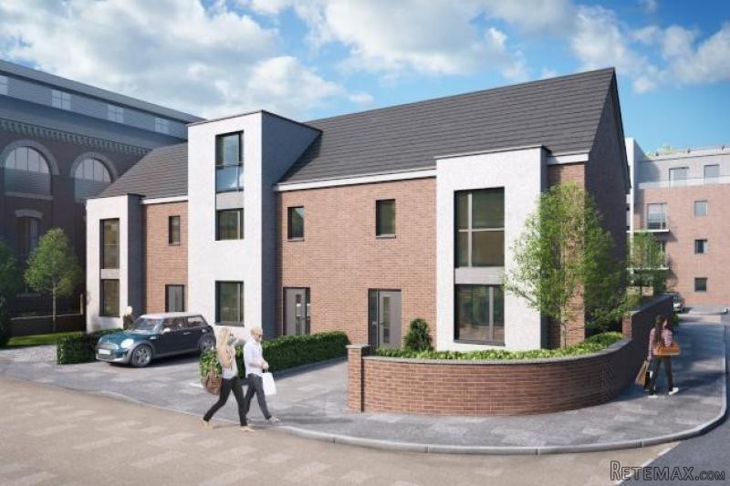 2 Bed Flat For Sale Just Added
