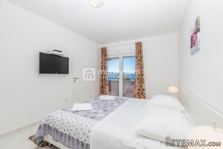 Otok Krk, Linardići, samostojeća kuća, 170m2, bazen - 5