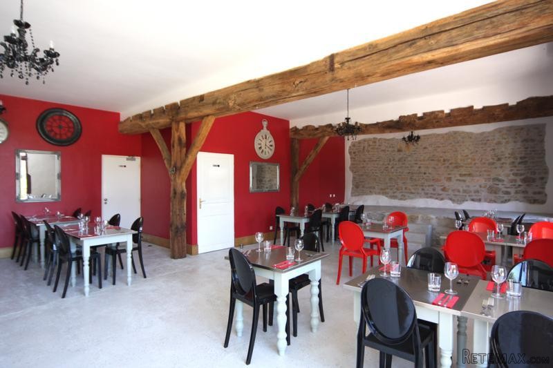 Part-Converted Barn With 3 Hectare Lake - 2