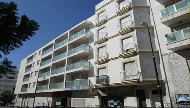 2 BED APARTMENT BY THE HARBOUR OF.. - 2