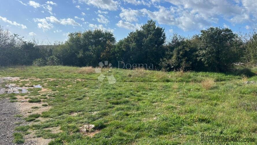 Građevinsko zemljište 579 m², Šikići – Pula