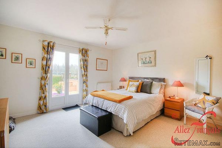 Roussines (Charente) - Immaculately presented three bedroom.. - 10