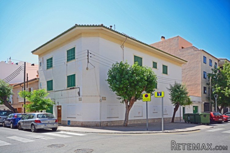 This lovely house, located in the heart of Puerto Pollensa..