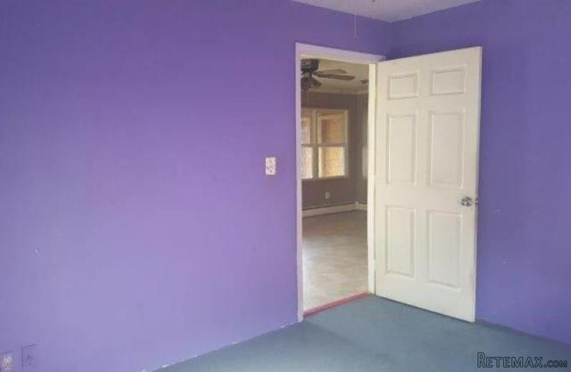 22 Pine St Queensbury, NY, 12804 Warren.. - 2
