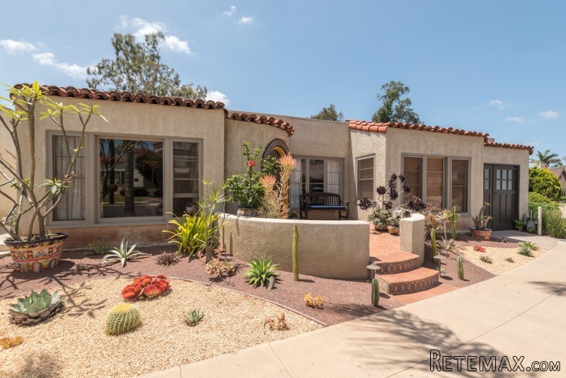 4653 East Talmadge