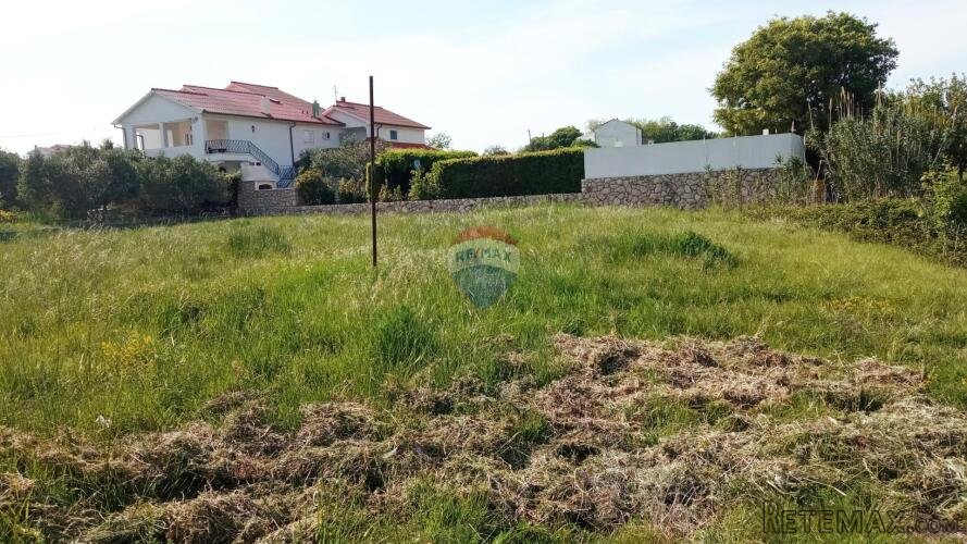 Rab, Mundanije- građevinski teren 1780 m2