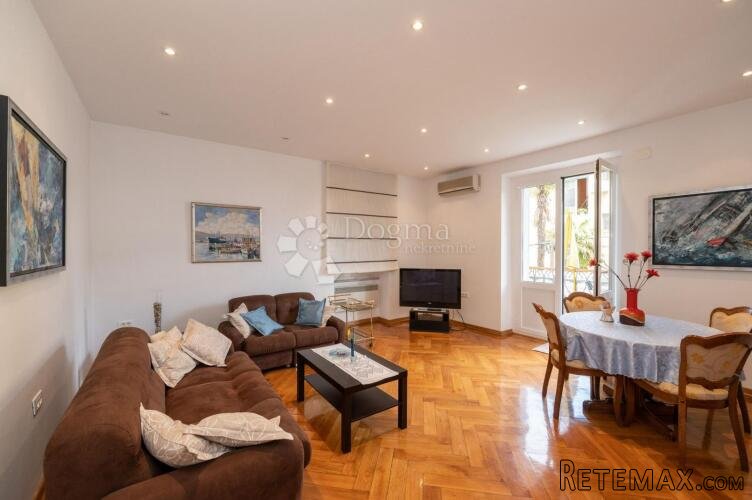 OPATIJA, Centar, dugoročan najam, 55 m2 - 2