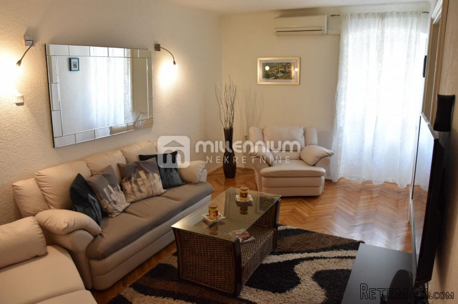Rijeka, Centar, 2-sobni stan s db, 20m od Korza