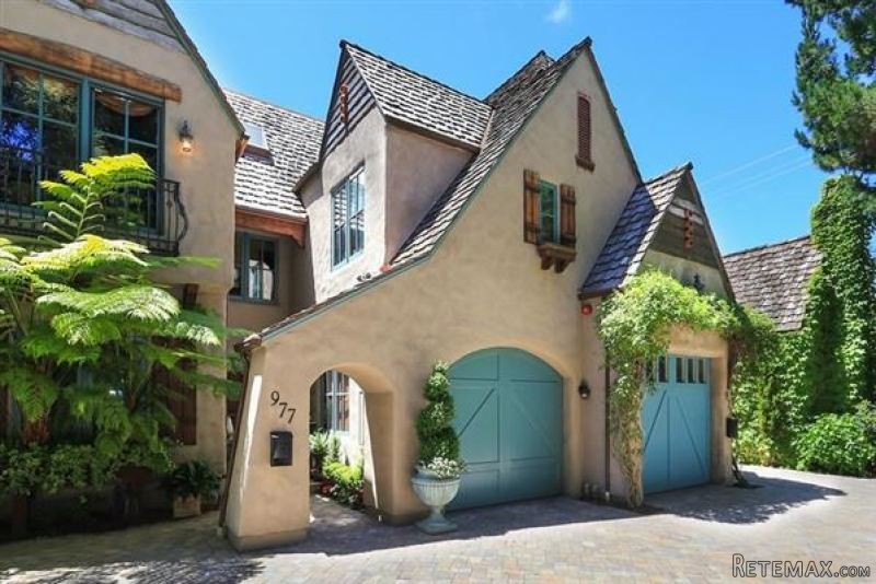 Classic English Tudor style town home