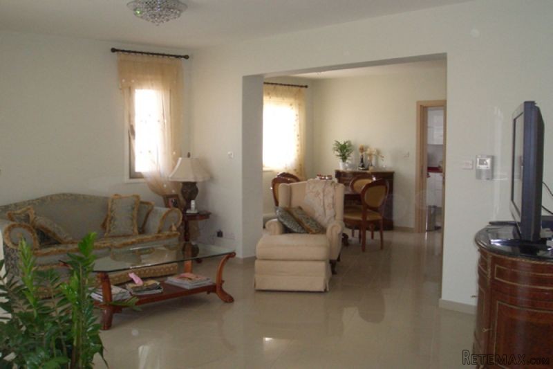 Luxury Apartment in Larnaca Center