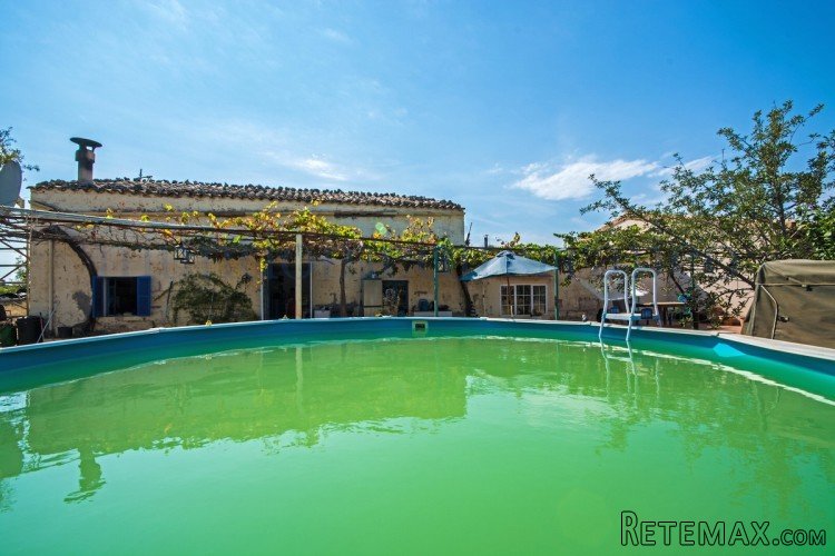 Great opportunity to buy a semi-finished project on the..