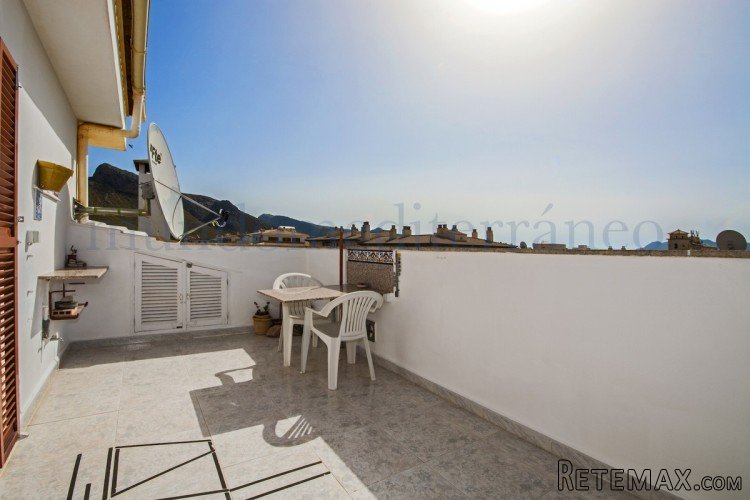 Lovely and bright duplex top floor (on the 3d and 4th floor..
