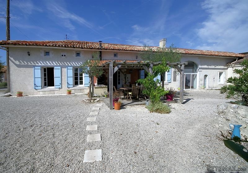 Spacious House With Gite - 2