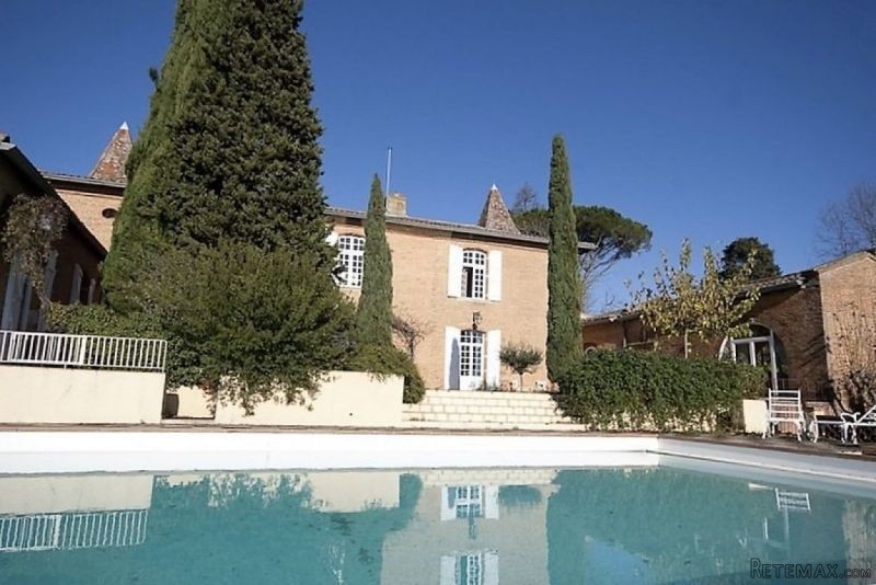 Chateau And Gite Complex With Various..