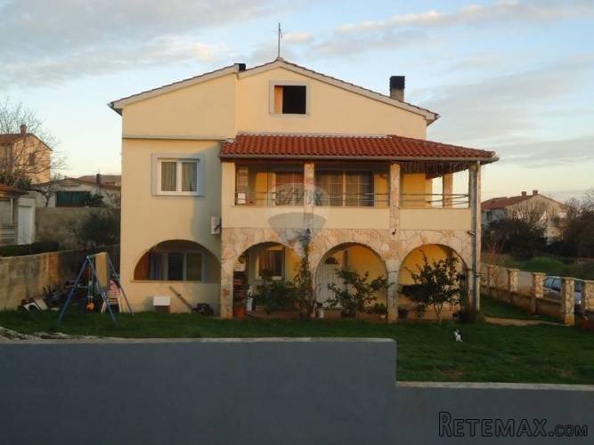 KUĆA U LIŽNJANU S APARTMANIMA - 2