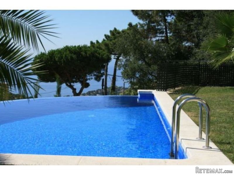 Fabulous Design House In Lloret De Mar - 2