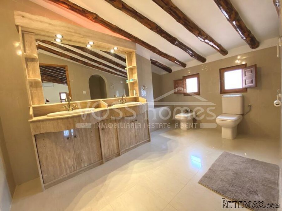 NEW & EXCLUSIVE TO VOSS HOMES - This property and its.. - 10